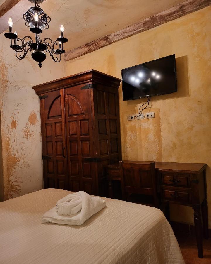אנטיגואה גואטמלה Hotel Y Restaurante Innsbruck מראה חיצוני תמונה