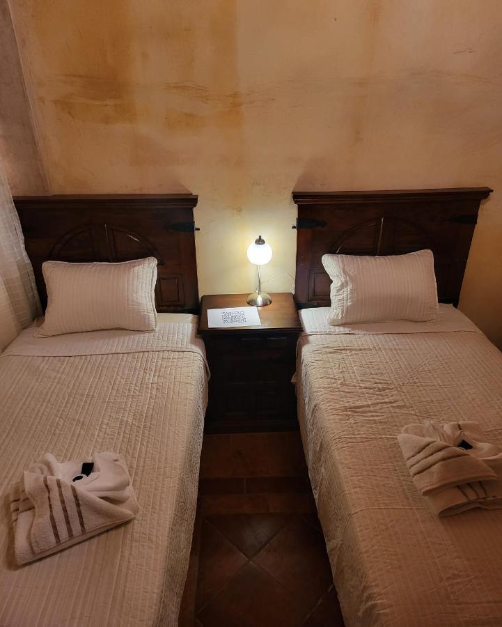 אנטיגואה גואטמלה Hotel Y Restaurante Innsbruck מראה חיצוני תמונה